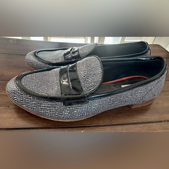 Rag & Bone Black and White Textured Loafers 6.5 - Picture 2 of 8